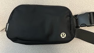 Lululemon belt bag 1L + 2L | what fits in BOTH sizes!