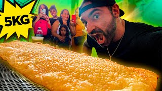 Comi um PASTEL GIGANTE e parei a RODOVIÁRIA! *Chocados*