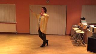 Foxtrot: Intermediate: Natural Zig Zag (Lady)