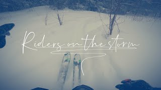 Riders on the storm - Ski hors-piste au Mont SM