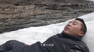 单人徒步登冰川，海拔太高严重缺氧，恐怕下不来了