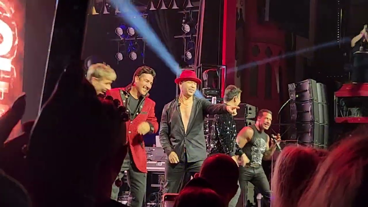 NKOTB Cruise 2022 Group B Concert Part 9 - YouTube