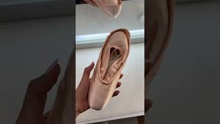 POINTE SHOES FROM 1950?!? #ballerina#vintage#1950#1960#dancer#pointeshoes#oldsch