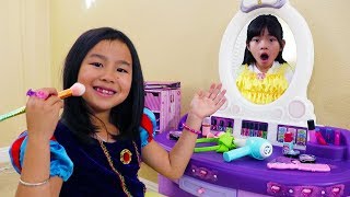 Jannie Pretend Play w/ Kids Make Up Toys & Dress Up as Cute Disney Princesses