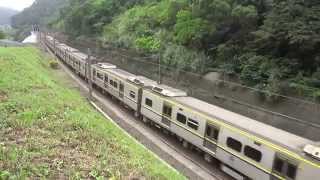 1041030行駛在猴硐附近東行的EMU800型電聯車