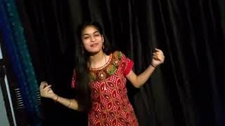 Dil le Gayi Kudi Gujrat Ki ll Girl Dance Video ll Dadi Ki Lado ll Devesh Jerry On