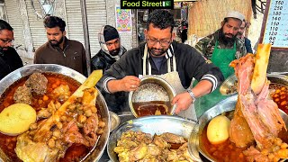 Mazay Darr Lahori Mutton Chanay by Saleem Butt Near Urdu Bazar || Food street Lahore | Machli Gosht