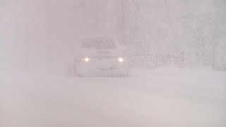 北海道大荒れ　各地で猛吹雪　交通機関に影響も　欠航・運休相次ぐ【HTB北海道ニュース】