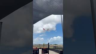 Qantas Link Q-400 (Dash-8) landing at Townsville Airport #fyp #shorts #short #trending #aviation