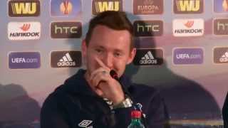 Aiden McGeady speaking Russian