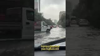 Bakının bir tərəfini su basdı