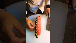 Unique style of cutting watermelon | तरबूज काटने का अनोखा अंदाज | #shortsfeed #food #foodie #viral