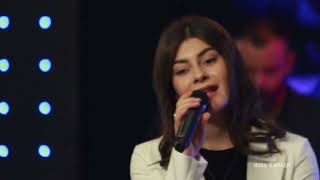 Jovana Bogdanovska -Moma sedi na cardakot (Makedonsko muzicko talent show Novi i mladi)