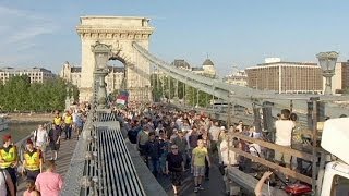 Hungary: Media freedom protest over Orban advertising tax plan