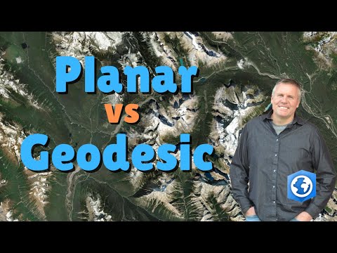 What is the difference between planar and geodesic?
