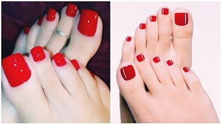 most stylish and glamorous women red toenails.