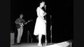 Patsy Cline Singing Crazy Live On The Grand Ole Opry