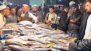 FAMOUS MUMBAI MASALA FRIED FISH PAKORA | CRISPY FISH PAKODA RECIPE KARACHI STREET FOOD PAKORA FAROSH