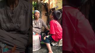 Nenek bercanda#grandma#foryou #strongwomen#shorts#feedshorts