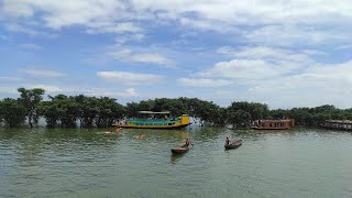 বর্ষাকালে টাঙ্গুয়ার হাওর এর মনোরম সৌন্দর্য।