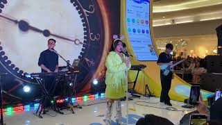 Tiara Andini - Usai (Mandiri Fest at Pakuwon Mall Surabaya)