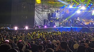 Con caída incluida, #MAGODEOZ la sacó de #rockalparque2024, una locura más de 130mil personas