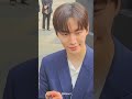 ✨️준호가 걸어온다💛싸인 해주는 준호 스윗하고 멋있어😊출처 klanci s tiktok 이준호 piaget 파리준호 shorts