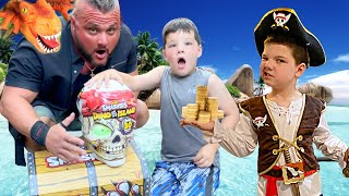 PiRATE vs DINO - Caleb and DAD Search PIRATES ISLAND for the LOST GOLD with MOM! PRETEND PLAY ☠️