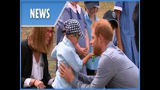 Prince Harry and pregnant Meghan Markle: Day two of Australian tour - greet children in Dubbo