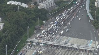 帰省ラッシュがピーク 高速などで混雑