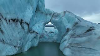 Iceland. Glaciers. Fjallsárlón. Jökulsárlón. Glacier lagoon.