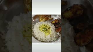 Lunch kerala style / ഊണ്/ simple lunch ideas/ meals preparation/easiest lunch menu / fish curry