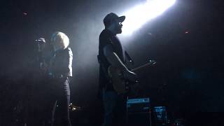 Phantogram - Same Old Blues (live in Hawai‘i) February 25, 2017