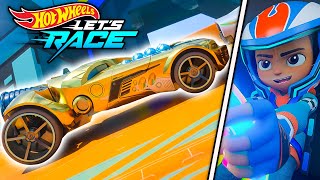 Coop Uses the Track Builder to Help Spark and Mac 🎢 | Hot Wheels Let's Race