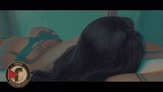 Becky G - Soltera Feat. Karol G (Video Oficial)