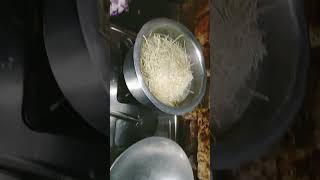 #shorts #shortsvideo #choumin #chouminrecipe #noodles #chainis #eggchowmin #newvideo #food #recipe