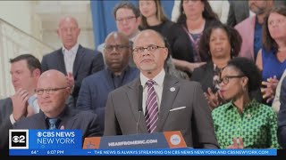 New York City teachers union announces new contract