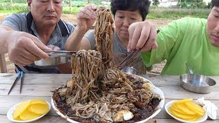 짜장면도 직접 만들어 먹는다! [[수제 짜장면(Homemade Jjajangmyeon)]] 요리\u0026먹방!! - Mukbang eating show