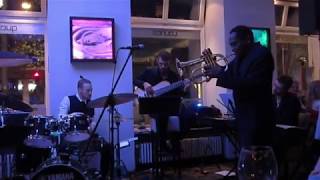 KJ Dallaway and Friends performing Let it flow/Grover Washington jr