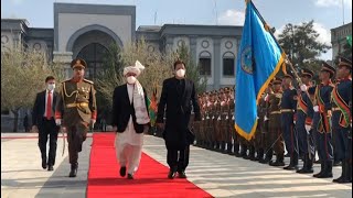 Afghan president welcomes Pakistan PM to Kabul with honour guard | AFP