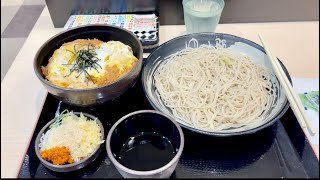 🥢ゆで太郎🥢冷たゐ水で締められた,此の細打な蕎麦が何とも良き🌸カツ丼目当てで訪店したが,改めて,ゆで太郎の蕎麦のQualityの高さに,瞠目✨👀✨先ずは山葵で手繰り,続ゐて,赤鬼で手繰る♪😋