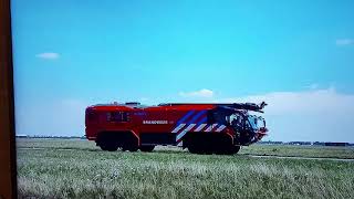 Mayday,mayday Air crash  rescue drone - luchthaven brandweer