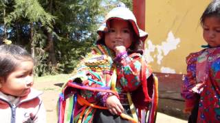 Niña hablado quechua (Kongacha Peru)