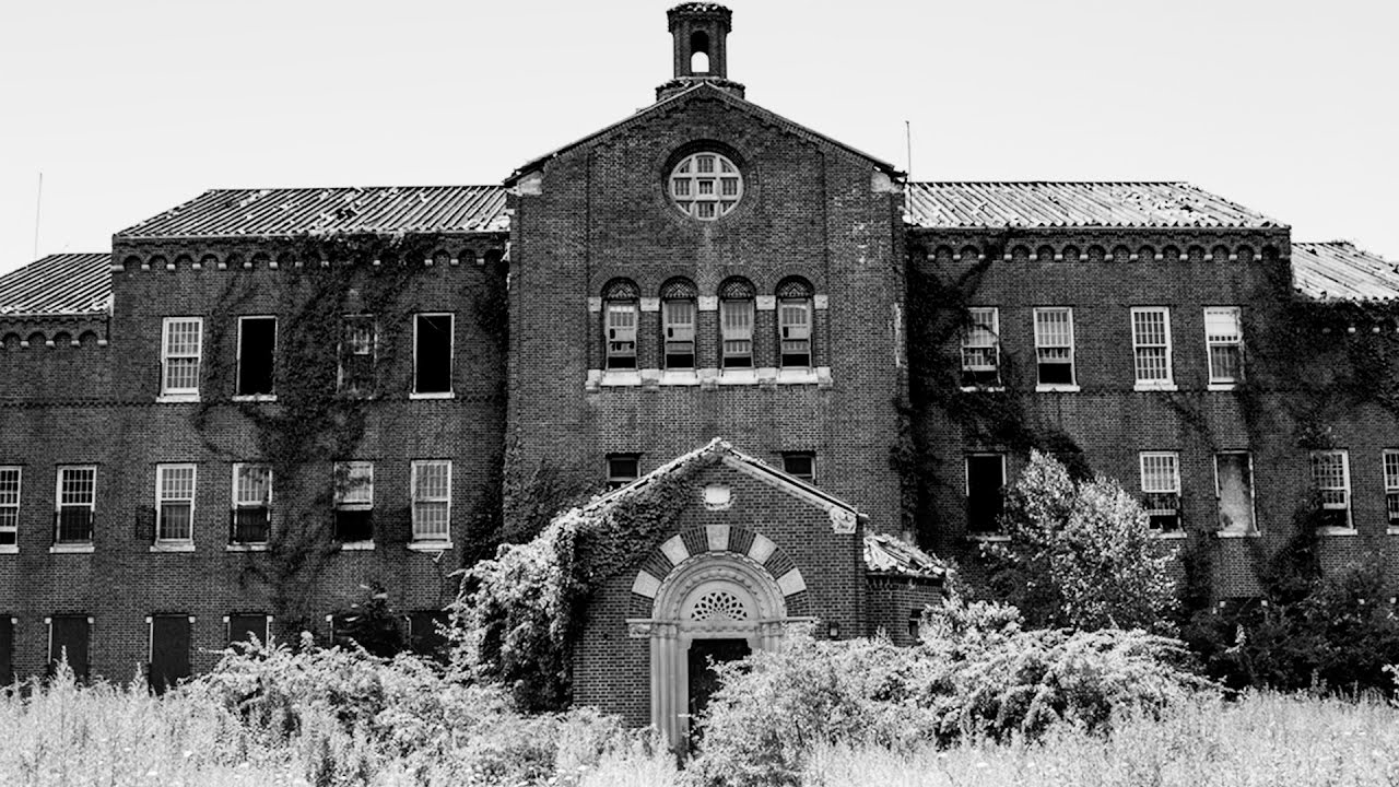 Exploring Haunted Abandoned Mental Hospital (WARNING) - YouTube