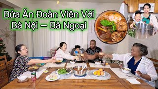 Mẹ Chồng Mỹ  Lần Đầu Ăn Bún Bò Huế Chuẩn Vị VIệt Nam (Beef noodle soup)