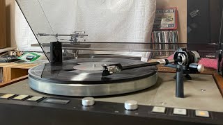 Thorens TD126mk3 オート動作デモ/LモードやOモードで電源ONすると、プラッターは回り出します。