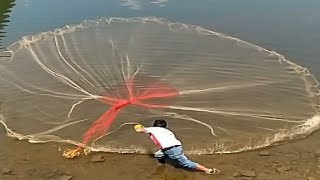 Most Satisfying Cast Net Fishing Video Catch Tons of Fish - Traditional Net Catch Fishing on River
