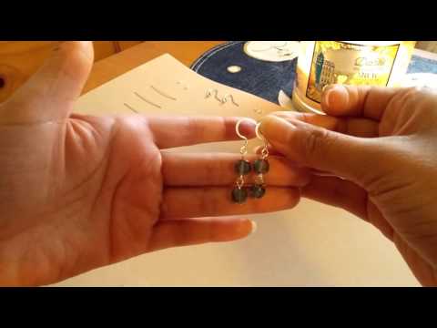 How to make a simple pair of earrings How to make a simple pair of earrings