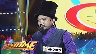 It's Showtime Funny One: Anthony Andres performs Dangerous Card Magic Tricks