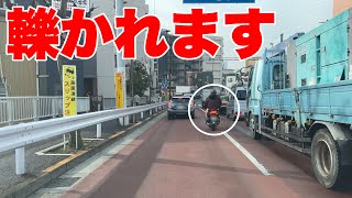 信号無視してきた大型トラックに轢かれます